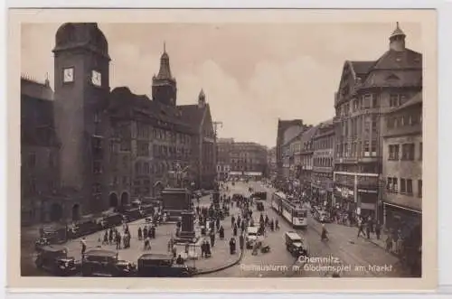 901230 AK Chemnitz - Rathausturm mit Glockenspiel am Markt, Straßenbahn 1940