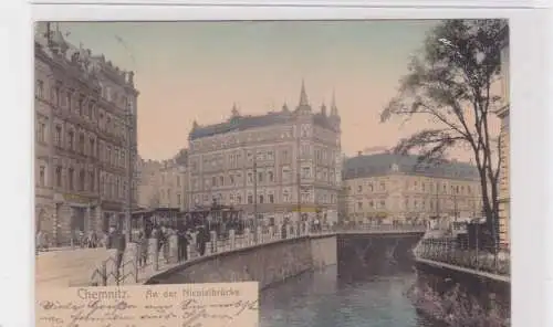 906459 Ak Chemnitz - An der Nicolaibrücke mit Flusspartie 1903