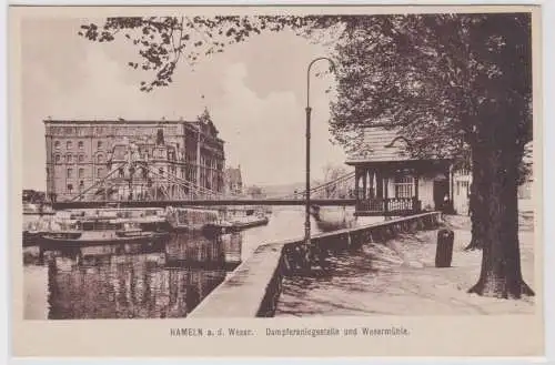 902470 Ak Hameln an der Weser Dampferanlegestelle und Wesermühle um 1920