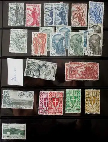 kleine Briefmarkensammlung mit 24 alten Briefmarken Kamerun Cameroun (140460)