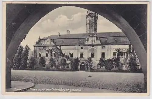 87358 Ak Bunzlau Bolesławiec Rathaus durch den Schwibbogen gesehen 1940