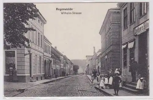 82219 Ak Regenwalde Resko Wilhelmstraße mit Zietlow´s Hotel 1909