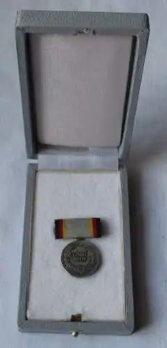 DDR Kunstpreis Randpunze 900er Silber 1. Variante Bartel 36 a (115471)