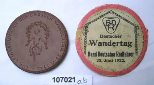 Porzellan Medaille zur Erinnerung an den grossen Wandertag 25. VI.1922