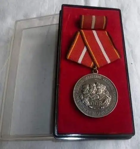 DDR Verdienstmedaille Nationalen Volksarmee in Silber im Etui