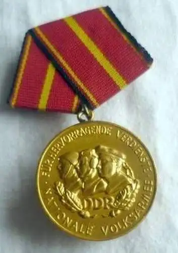 DDR Verdienstmedaille Nationalen Volksarmee in Gold