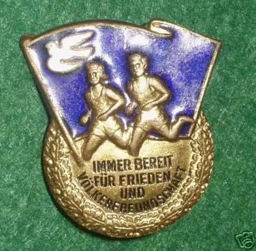 DDR Sportleistungsabzeichen f. Kinder mit Friedenstaube