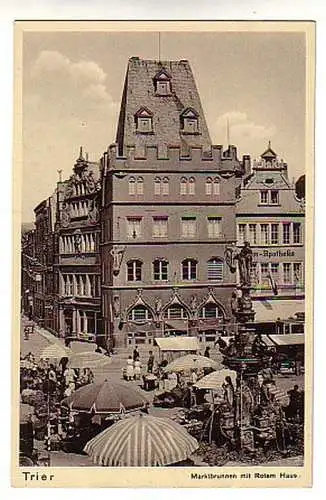 02391 FeldpostAk Trier Marktbrunnen mit rotem Haus 1940