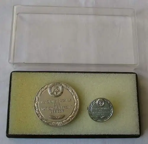 Verdienstmedaille der Nationalen Front der DDR MUSTER Probe (109144)