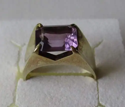 eleganter 585er Gold Damenring mit Amethyst im Baguetteschliff (116618)