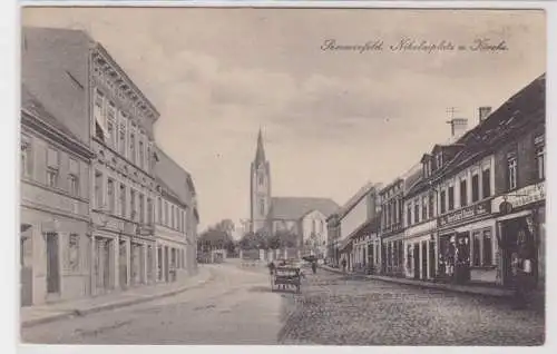 94042 Ak Sommerfeld Nikolaiplatz an der Kirche mit Geschäften 1910