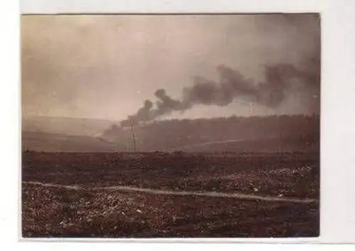 21124 Foto Brennendes Depot vor Verdun 1. WK um 1915