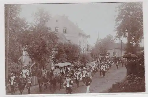 92387 Foto Ak Olbersdorf bei Zittau Festumzug um 1925