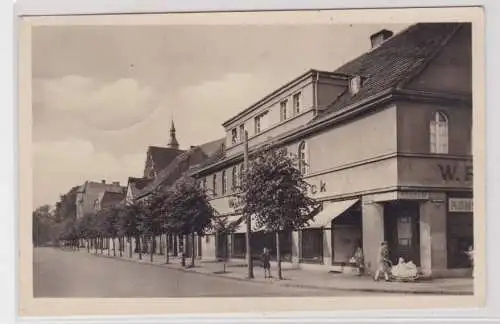 906041 Ak Bad Wilsnack - Ernst-Thälmann-Straße, Blick auf Konsum 1957