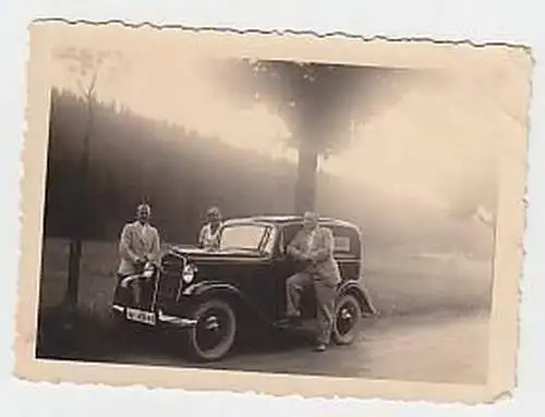 28040 Foto Auto Oldtimer Landstraße um 1930