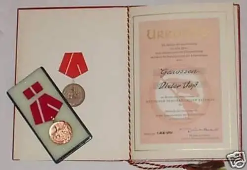 DDR Orden Kampfgruppe tr.Dienste in Bronze + Urkunde