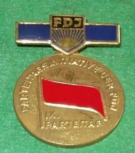 DDR Abzeichen FDJ Parteitagsinitiative IX. Parteitag