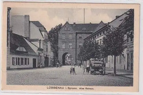 907080 Ak Lübbenau i. Spreewald - Altes Rathaus und Wagen "Patzenhofer Brauerei"