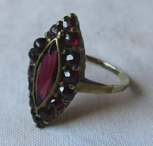 hübscher Damen Ring 333er Gold mit böhmischen Granat (163120)