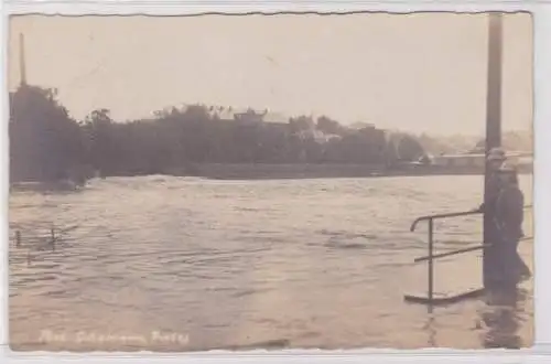 93886 Foto AK Hochwasser Triebes, Feuerwehrleute begutachten die Situation 1924?