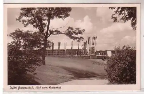 36590 Ak Erfurt Gartenschau Blick zum Hallenhof um 1940