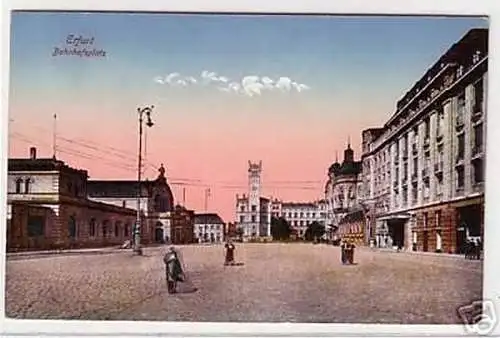 17669 Ak Erfurt Bahnhofsplatz um 1920