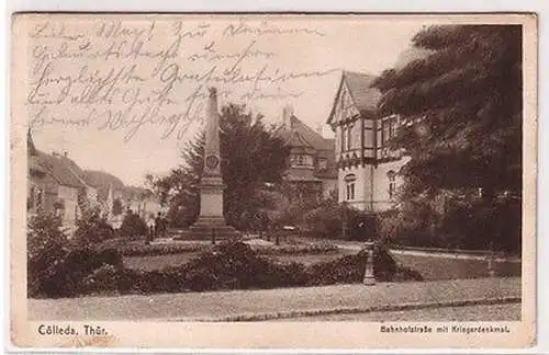 67376 Ak Cölleda Thüringen Bahnhofstraße mit Kriegerdenkmal 1926