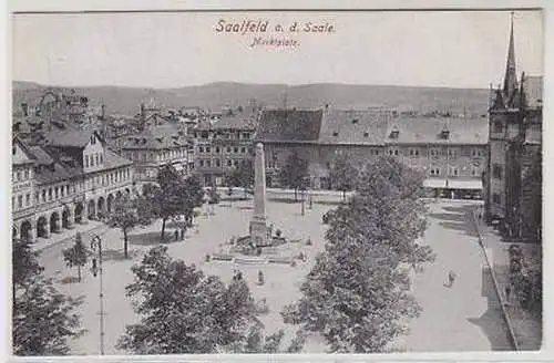 43599 Ak Saalfeld an der Saale Marktplatz um 1925