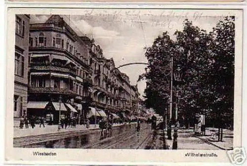 05179 Ak Wiesbaden Wilhelmstrasse mit Geschäften 1932