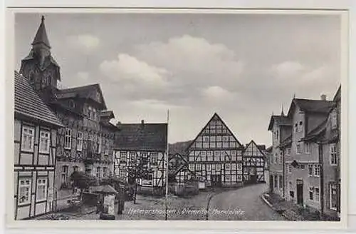 45809 Ak Helmarshausen im Diemelthal Marktplatz um 1940