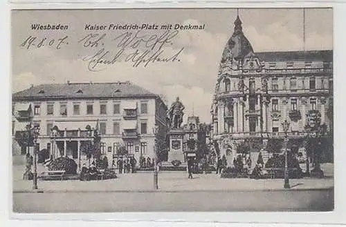 65274 Ak Wiesbaden Kaiser Friedrichplatz mit Denkmal 1907