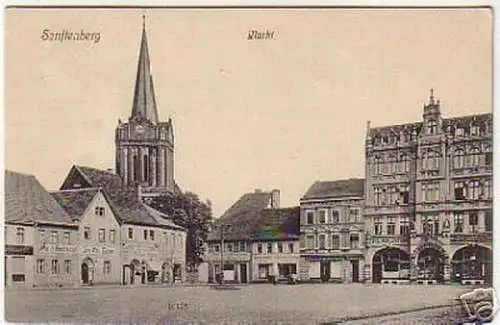 07192 Ak Senftenberg Markt mit Gaststätten um 1910