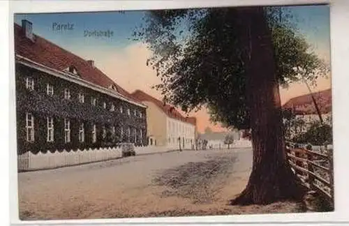 56694 Ak Paretz Dorfstrasse um 1910