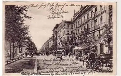 57543 Ak Berlin Unter den Linden mit Victoria Cafe und Verkehr 1911