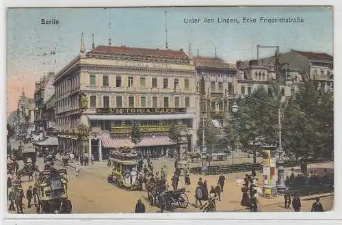 70951 Ak Berlin, Unter den Linden, Ecke Friedrichstraße um 1910