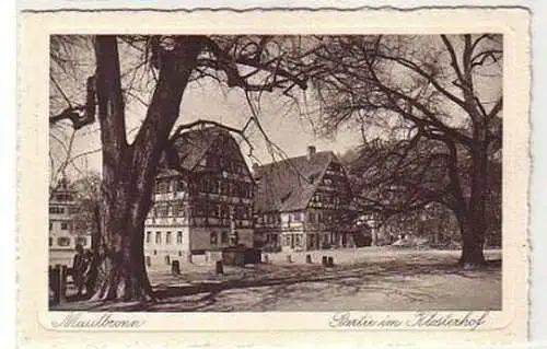 37845 Ak Maulbronn Partie im Klosterhof um 1920