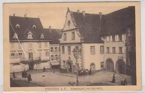 51015 Ak Endingen a.K. Marktplatz mit Rathaus um 1930