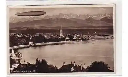 28669 Ak Friedrichhafen a.B. mit Zeppelin um 1940