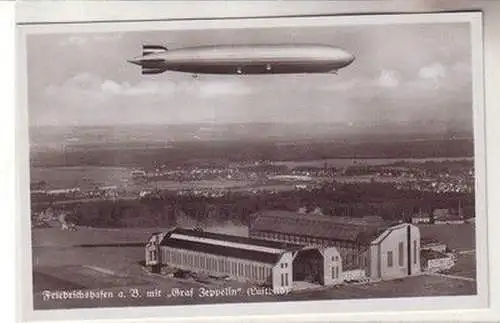 59827 Ak Friedrichshafen a.B. mit "Graf Zeppelin" (Luftbild) um 1935