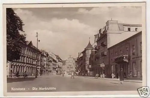 27528 Ak Konstanz - Die Marktstätte 1942