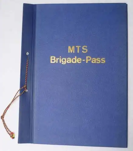 DDR Urkundenmappe MTS Brigade Pass um 1970