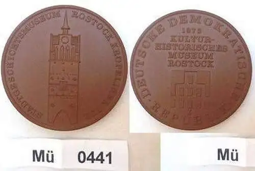 DDR Porzellan Medaille Stadtgeschichtsmuseum Rostock Kröpeliner Tor 1973