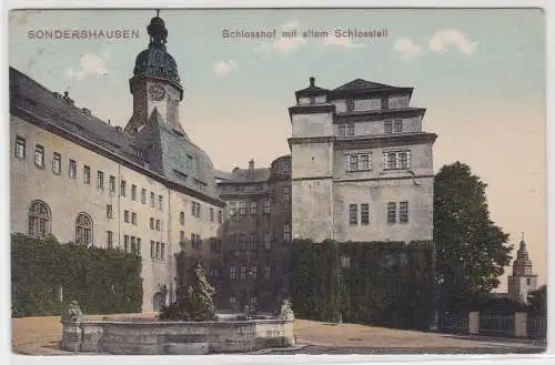 66208 Ak Sondershausen - Schlosshof mit altem Schlossteil 1907