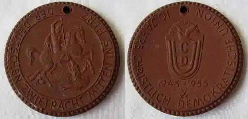 DDR Porzellan Medaille 10 Jahre Christlich-Demokratische Union 1955 (104588)