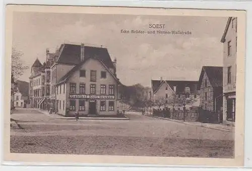 58579 Ak Soest Ecke Brüder- und Nötten-Wallstraße mit Gasthof Karl Greune 1916