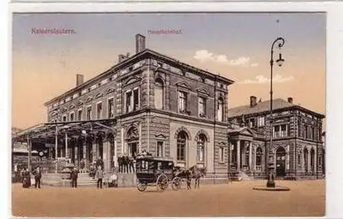 50388 Ak Kaiserslautern Hauptbahnhof mit Kutsche davor 1914