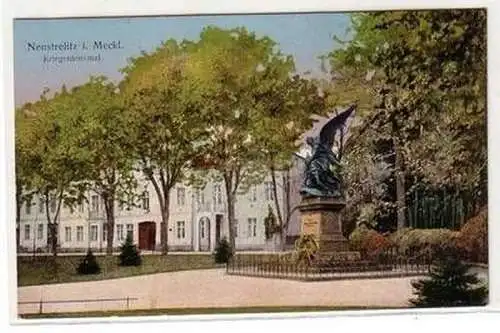 55935 Ak Neustrelitz in Mecklenburg Kriegerdenkmal um 1915