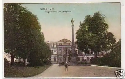 32806 Ak Güstrow Kriegerdenkmal u. Landgericht 1909