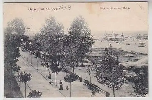 62050 Ak Ostseebad Ahlbeck Blick auf Strand und Brücke 1910