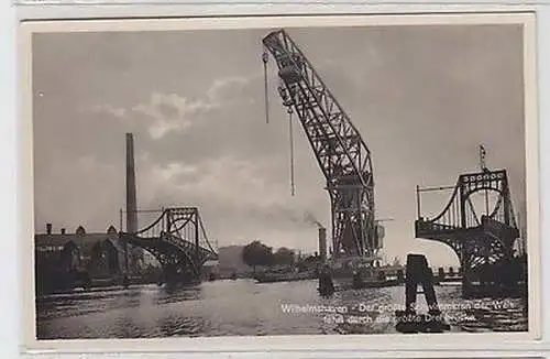 62447 Ak Wilhelmshaven der größte Schwimmkran der Welt fährt durch Drehbrücke